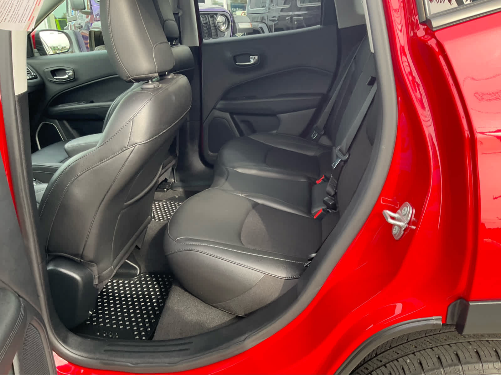 Used 2020 Jeep Compass Latitude AWD/4WD image 17