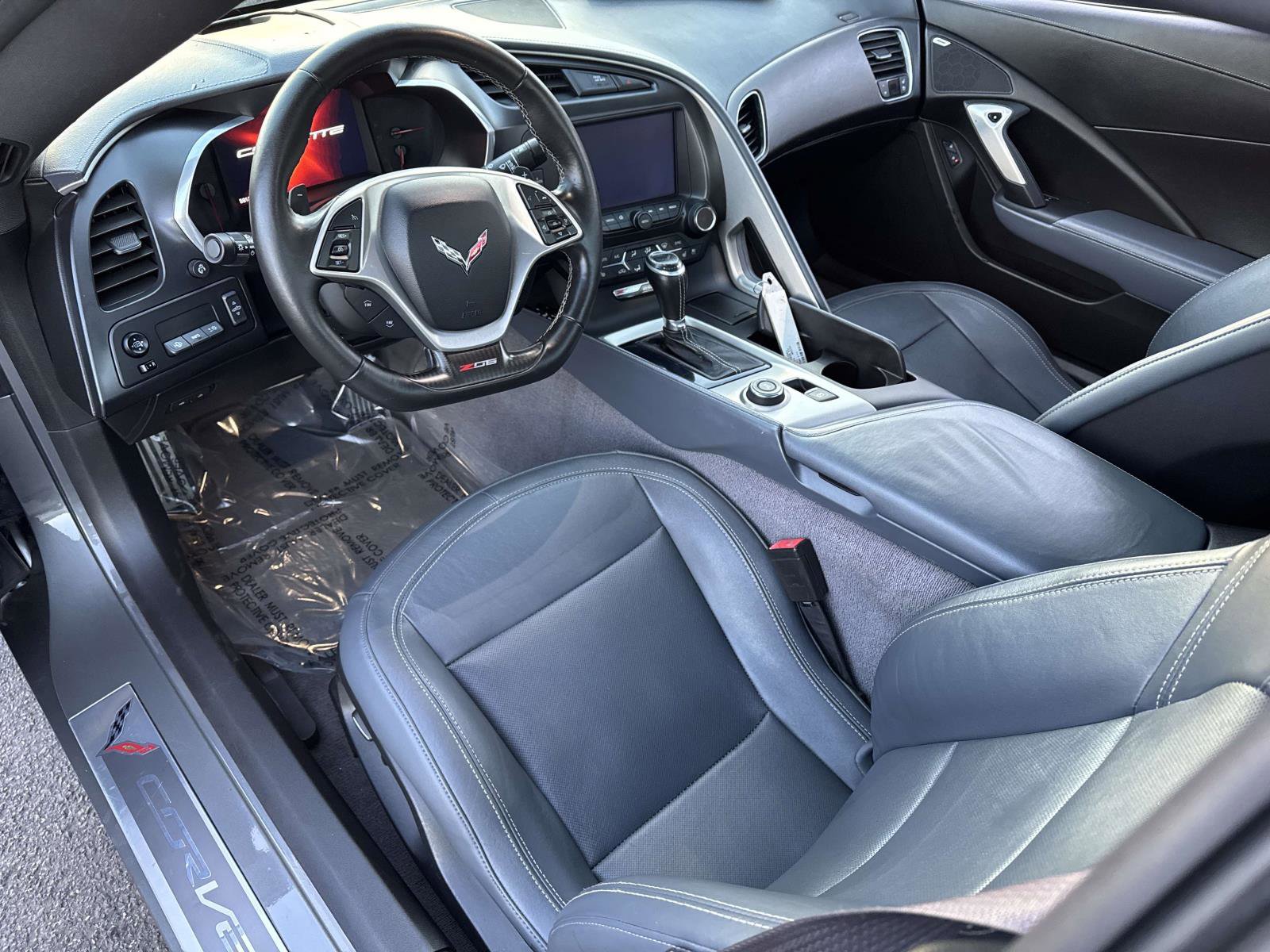 Used 2015 Chevrolet Corvette Z06 w/ 2LZ Preferred Equipment Group image 2