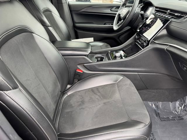 Used 2024 Jeep Grand Cherokee L Laredo image 7