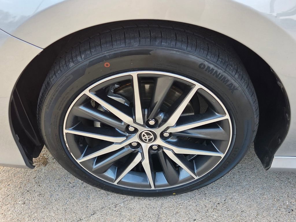 Used 2023 Toyota Camry XLE w/ Navigation Package image 10
