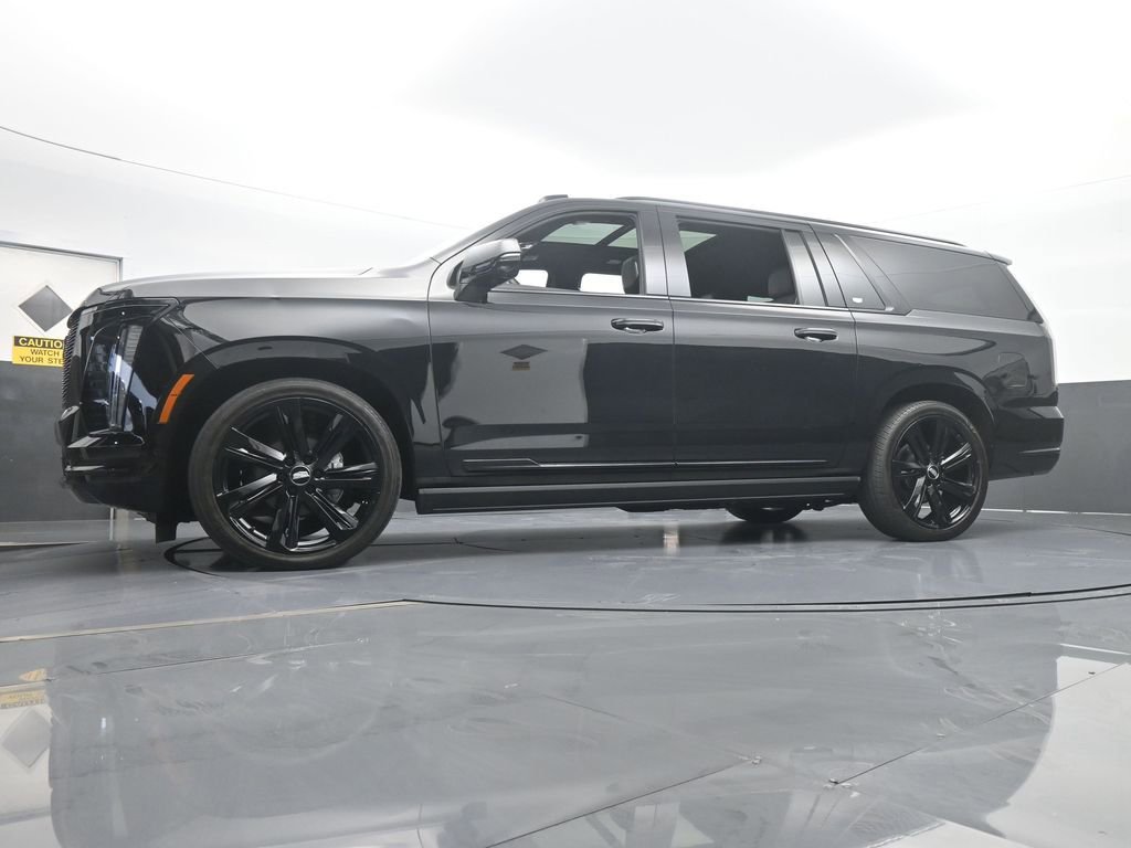 Used 2025 Cadillac Escalade ESV Sport w/ Touring Package image 69