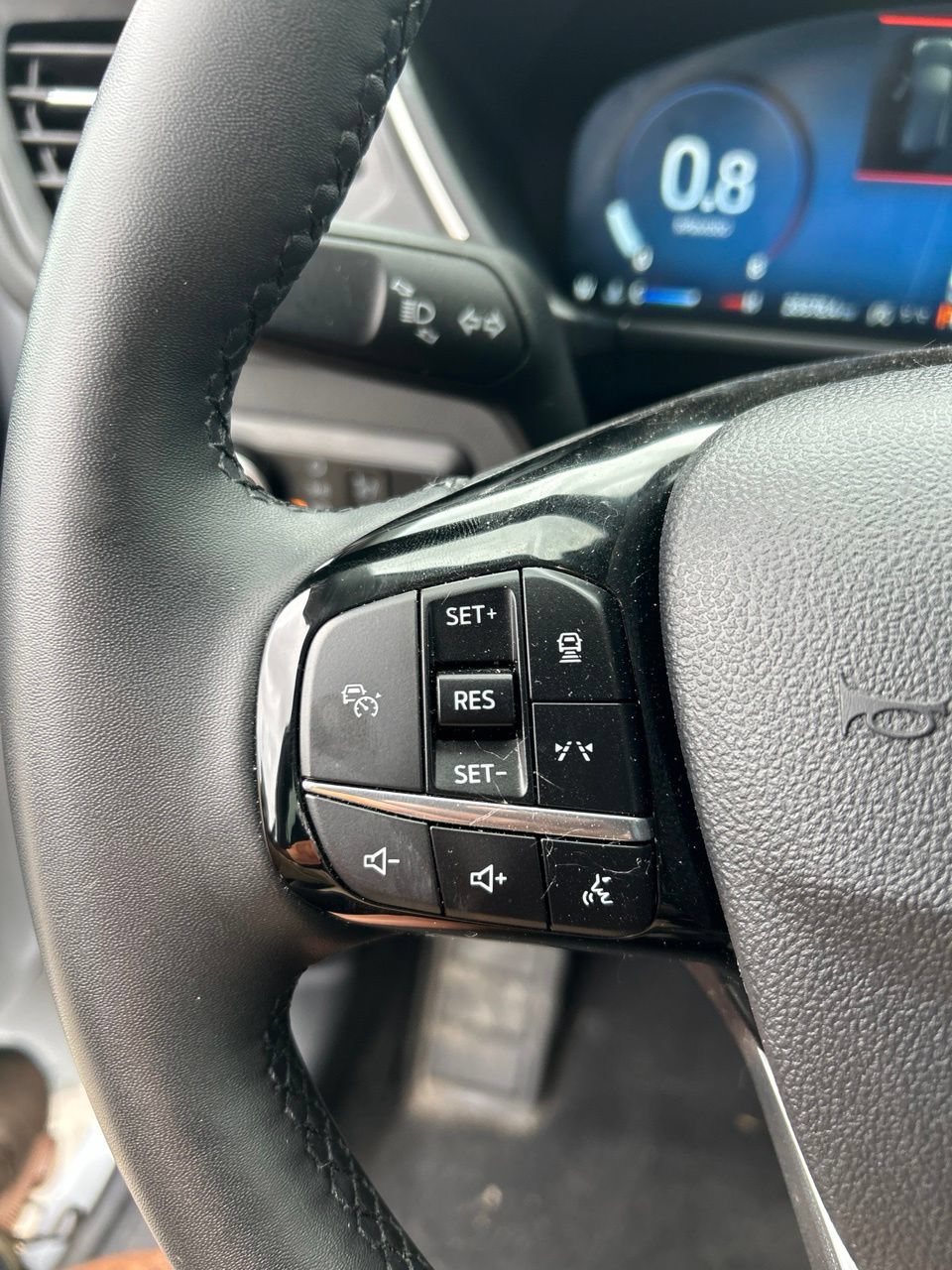Used 2025 Ford Escape Platinum AWD/4WD image 20