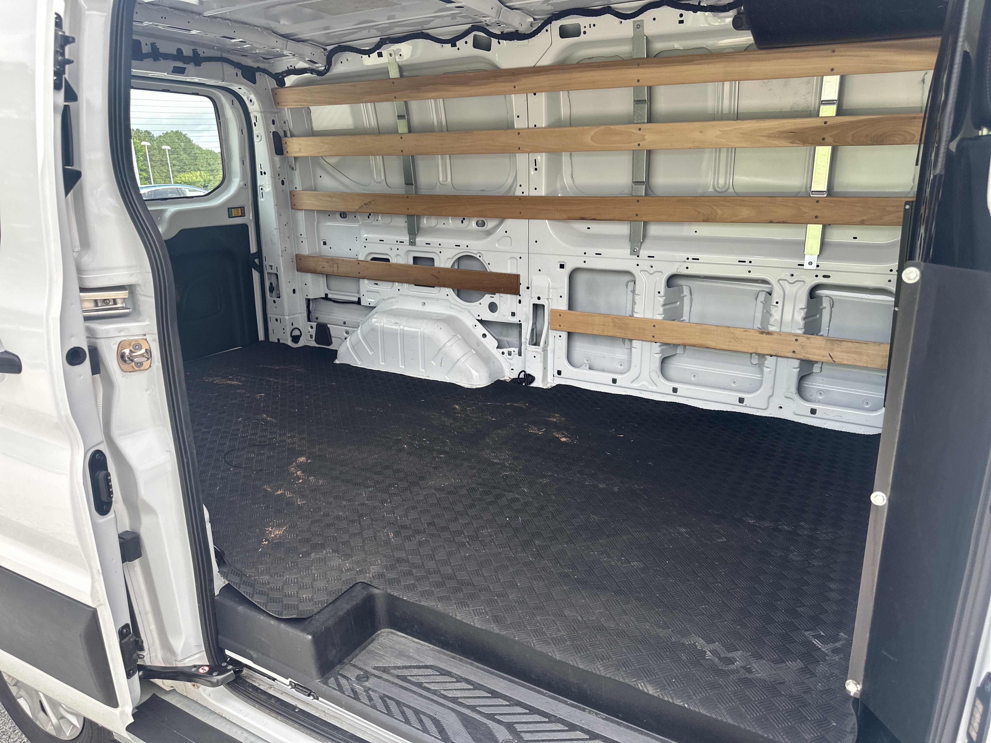 Used 2025 Ford Transit 250 Low Roof w/ Exterior Upgrade Package RWD image 15