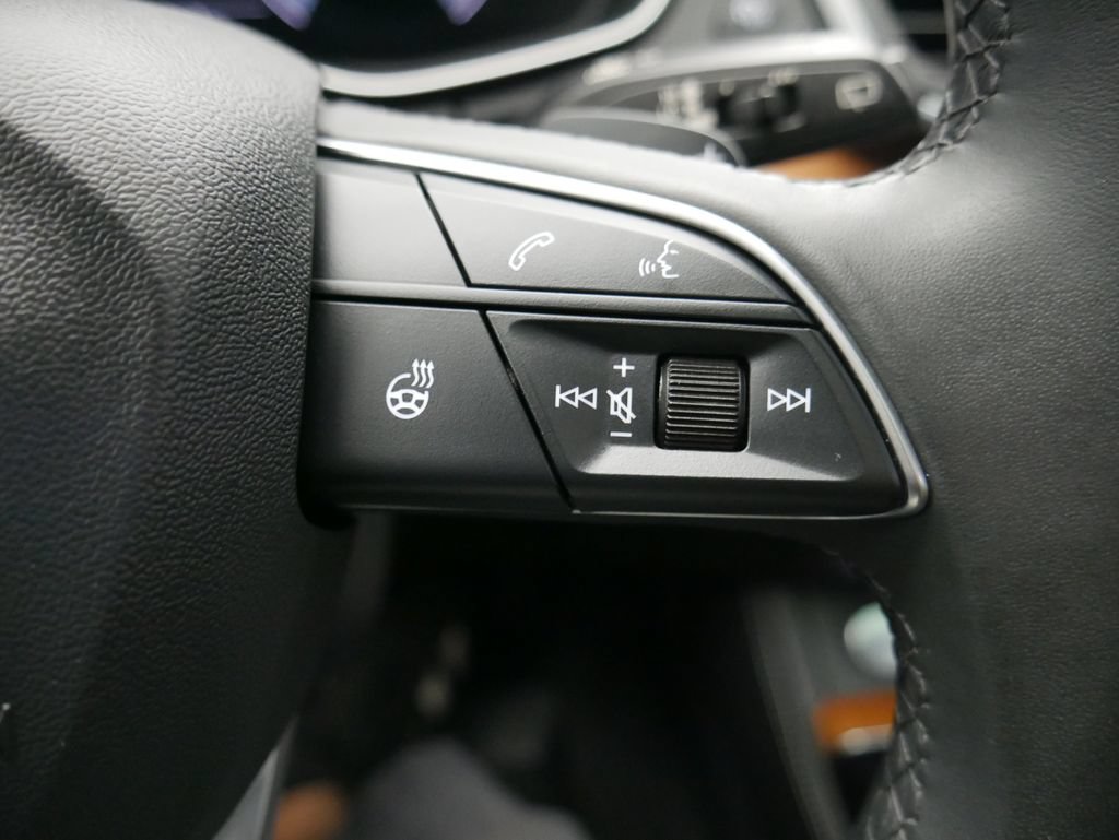 Certified 2023 Audi Q5 2.0T Prestige AWD/4WD image 38