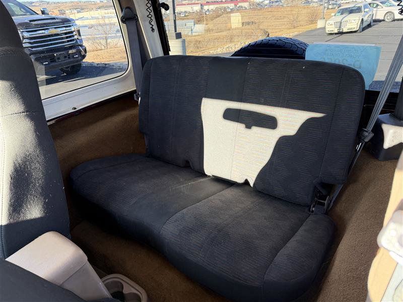 Used 2001 Jeep Wrangler Sahara AWD/4WD image 12