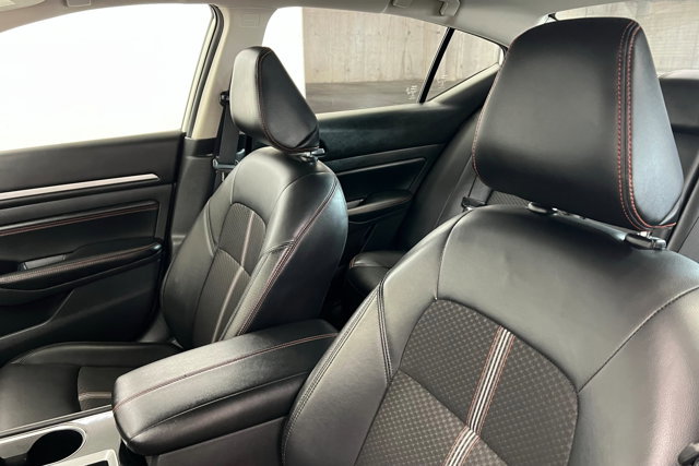 Used 2023 Nissan Altima 2.5 SR image 16