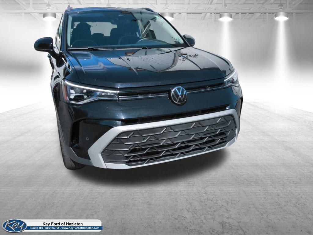 Used 2026 Volkswagen Taos SE AWD/4WD image 3