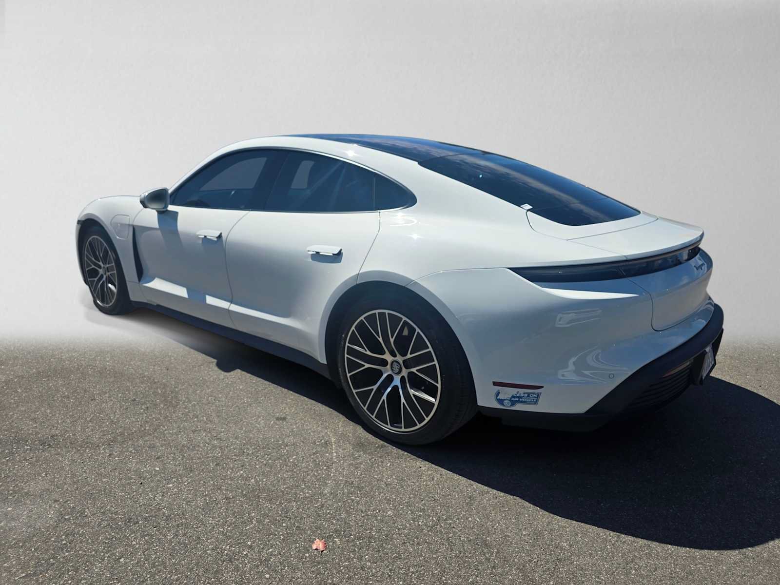 Used 2021 Porsche Taycan RWD image 3