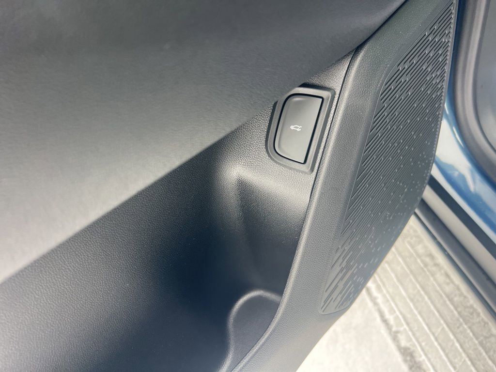 New 2026 Chevrolet Equinox LT w/ Convenience Package II image 11