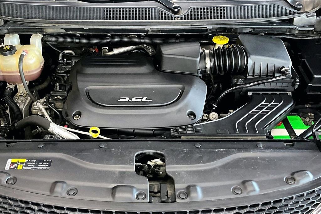 Used 2017 Chrysler Pacifica Touring-L image 31