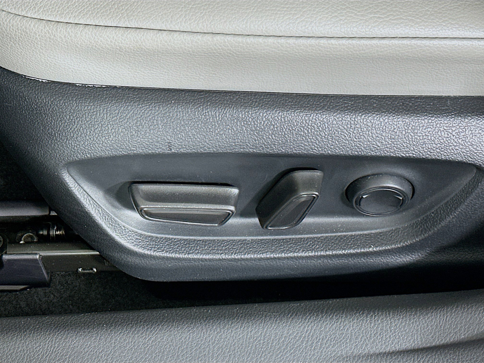 Used 2023 Toyota Camry SE FWD image 13