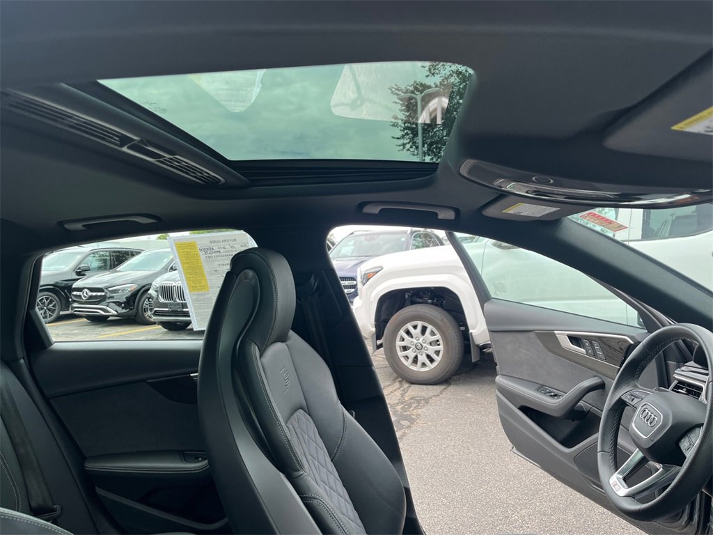 Used 2022 Audi S4 Premium Plus w/ Premium Plus Package image 17