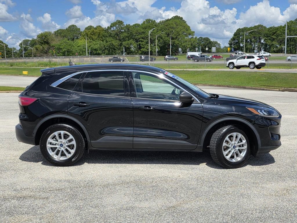 Used 2022 Ford Escape SE image 37