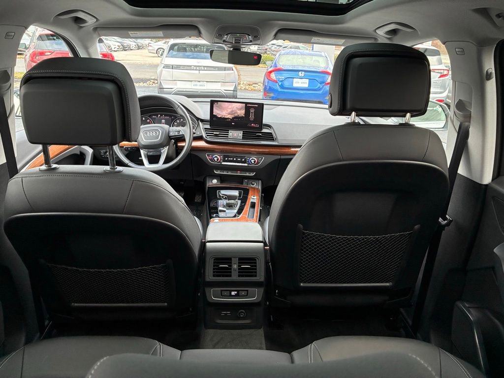 Used 2023 Audi Q5 2.0T Premium w/ Convenience Package image 13