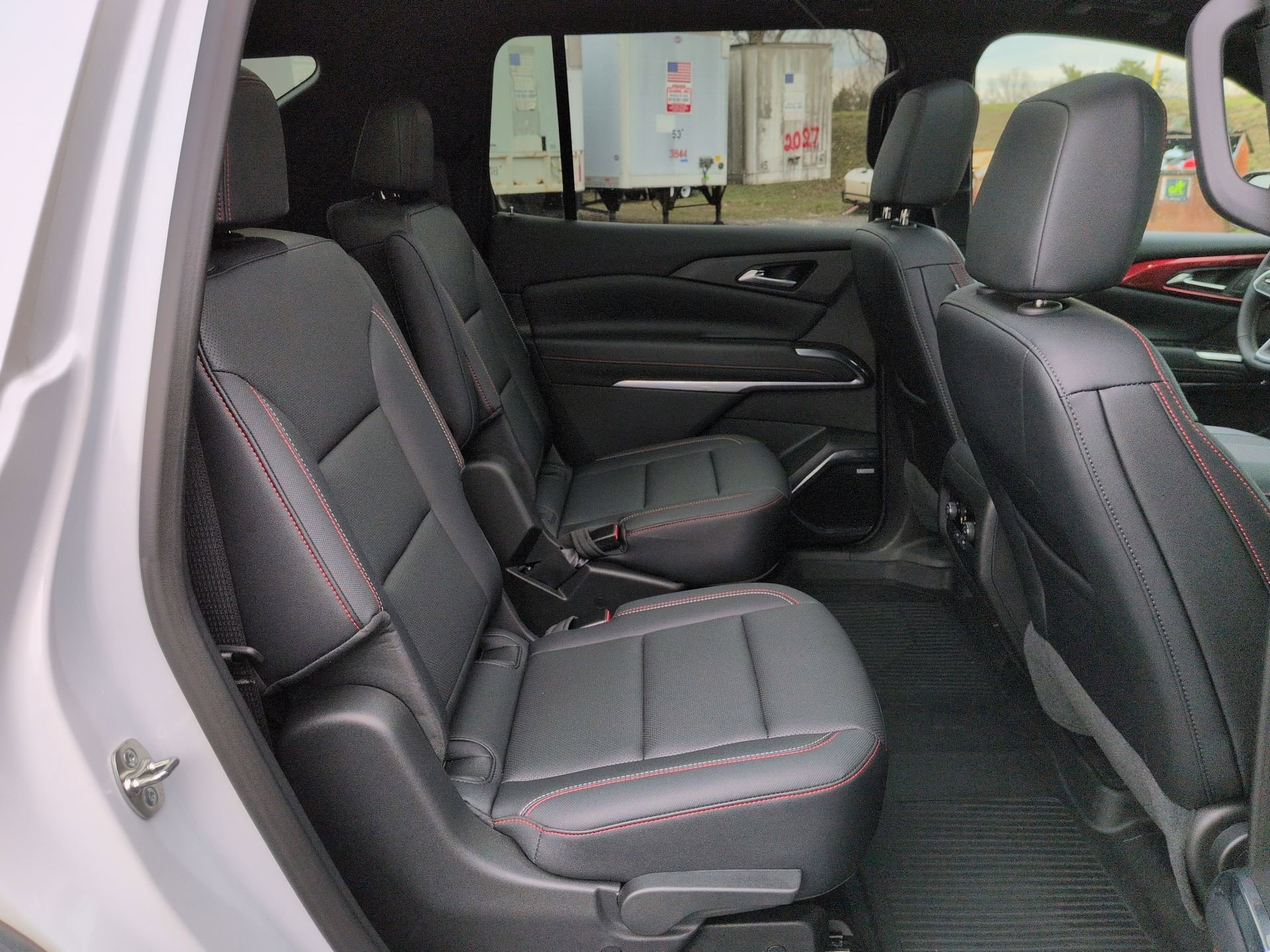 Certified 2025 Chevrolet Traverse Z71 w/ Enhanced Driving Package AWD/4WD image 28