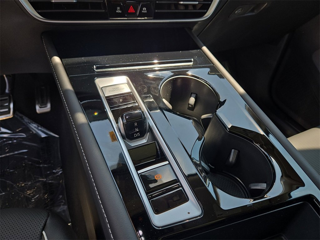 New 2025 Volkswagen Atlas SEL Premium R-Line image 24