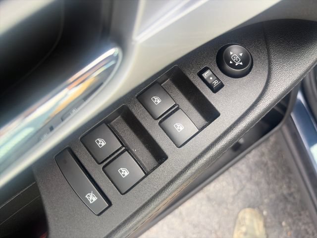Used 2017 Chevrolet Equinox LS FWD image 11