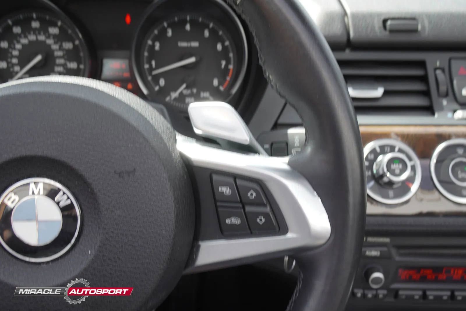 Used 2011 BMW Z4 sDrive35i image 33