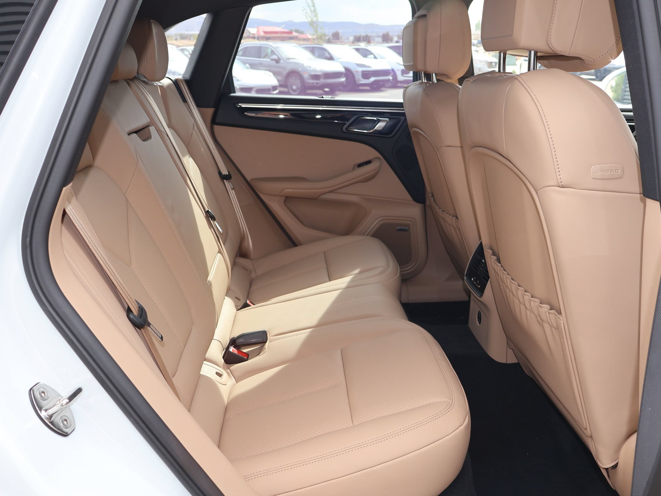 New 2026 Porsche Macan AWD/4WD image 28