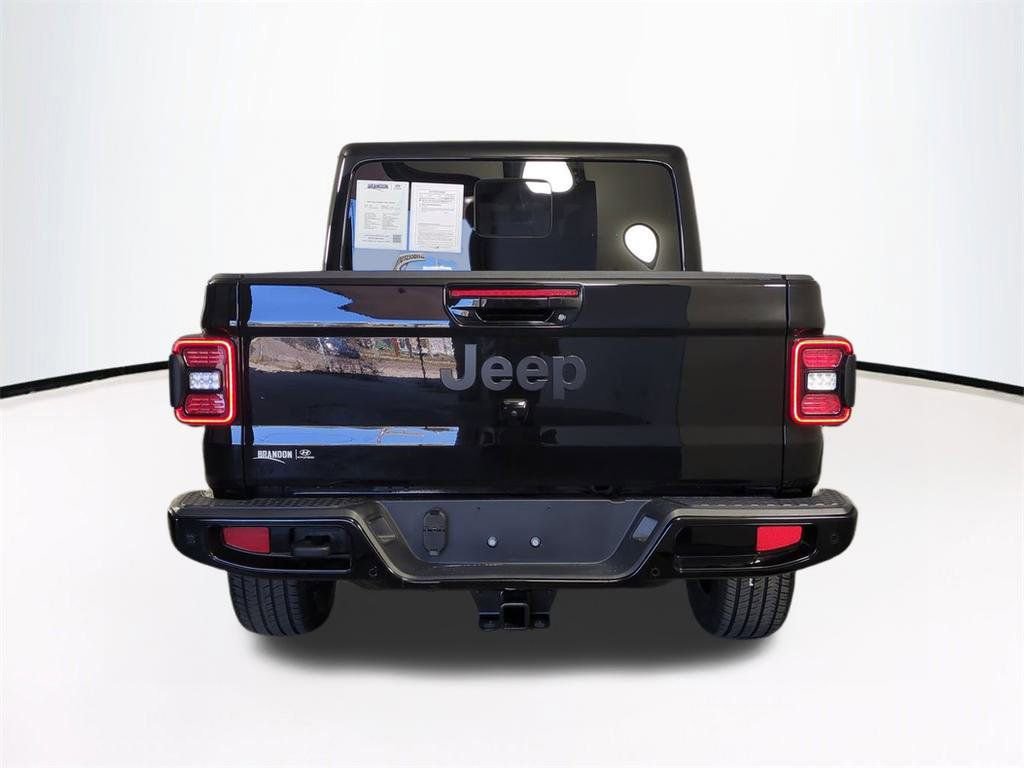 Used 2023 Jeep Gladiator Overland image 6
