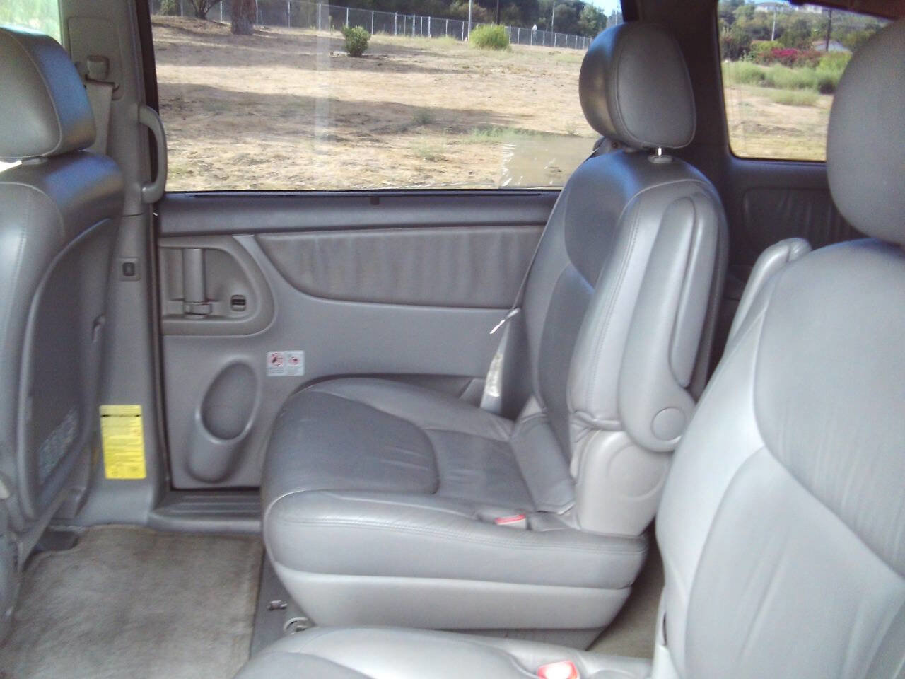 Used 2004 Toyota Sienna XLE image 26