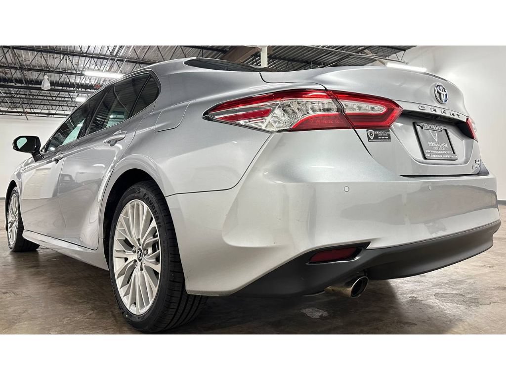 Used 2018 Toyota Camry XLE FWD image 17