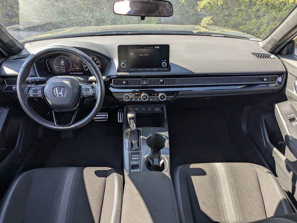 Used 2025 Honda Civic Sport image 13