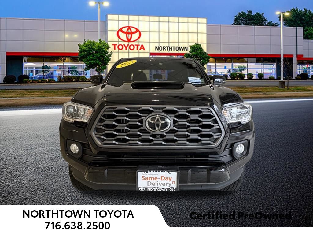 Used 2023 Toyota Tacoma TRD Sport w/ Advanced Technology Package image 5