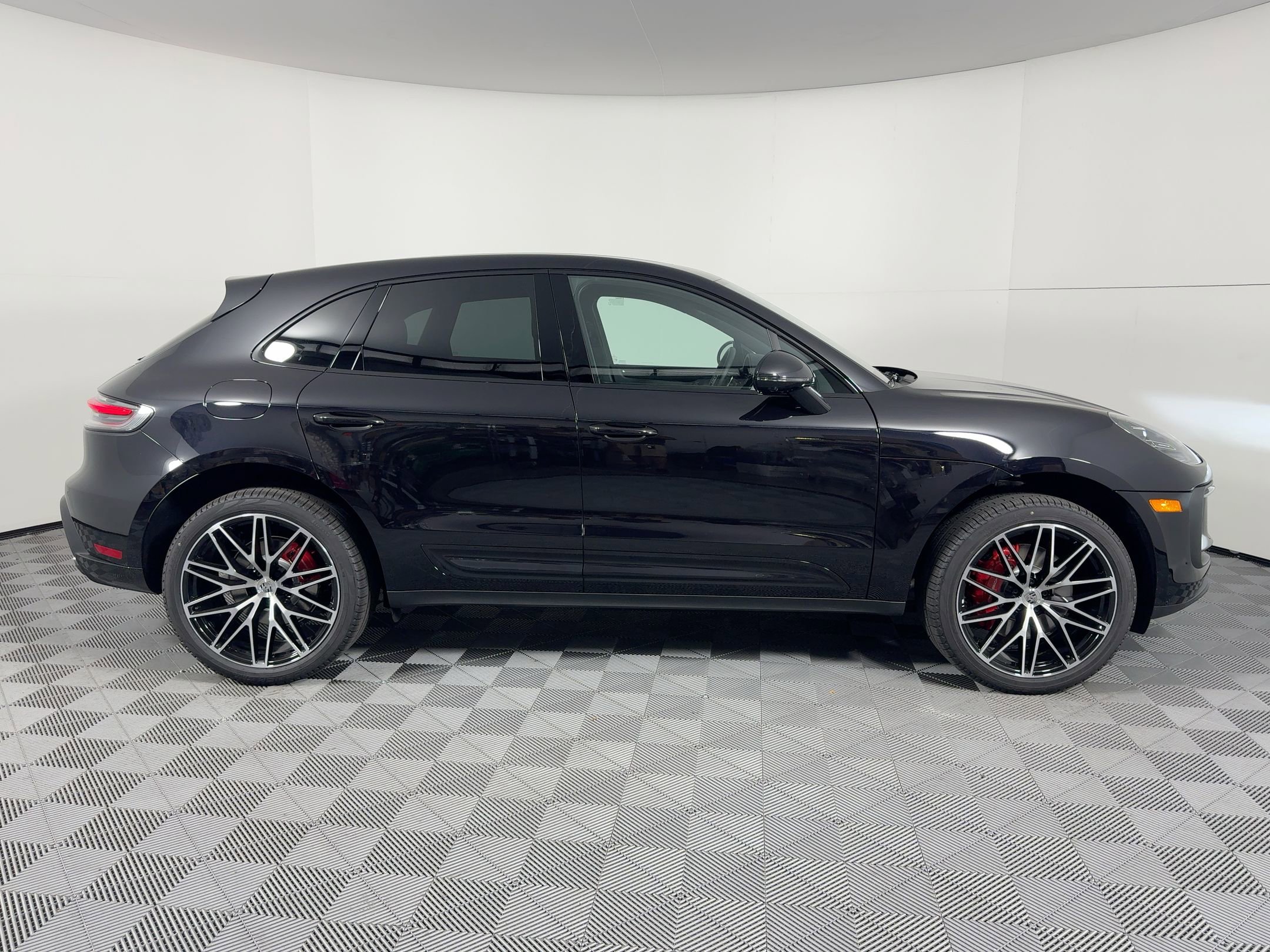 Used 2026 Porsche Macan S image 8
