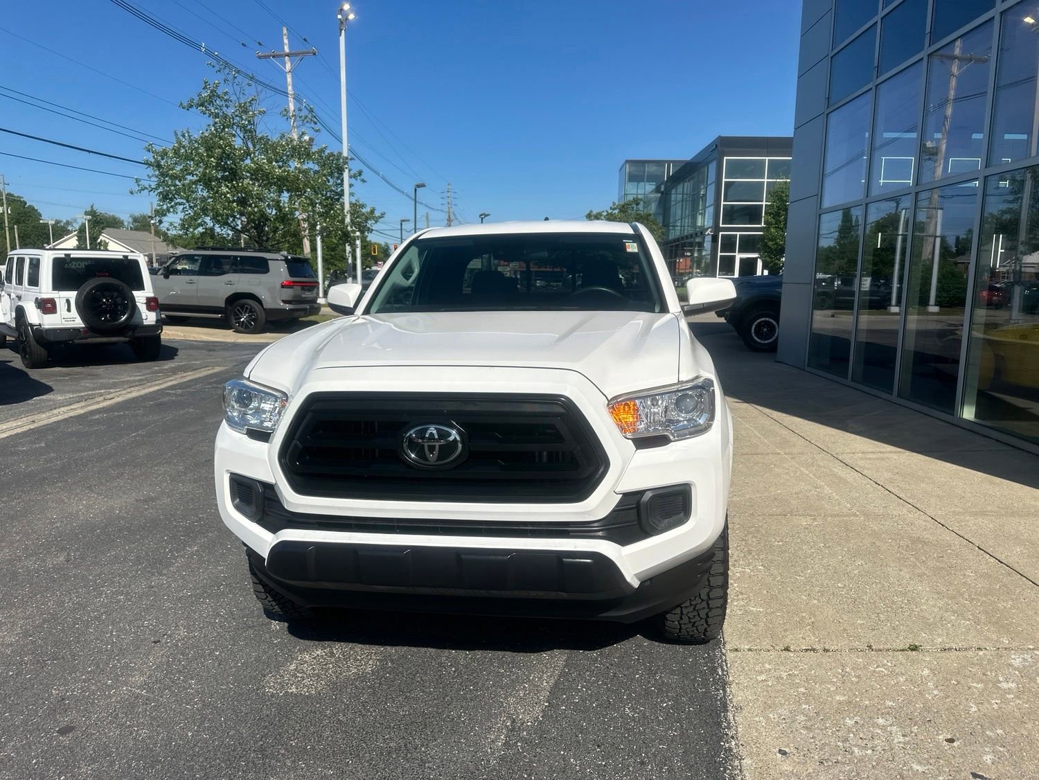 Used 2021 Toyota Tacoma SR w/ SR Convenience Package AWD/4WD image 8