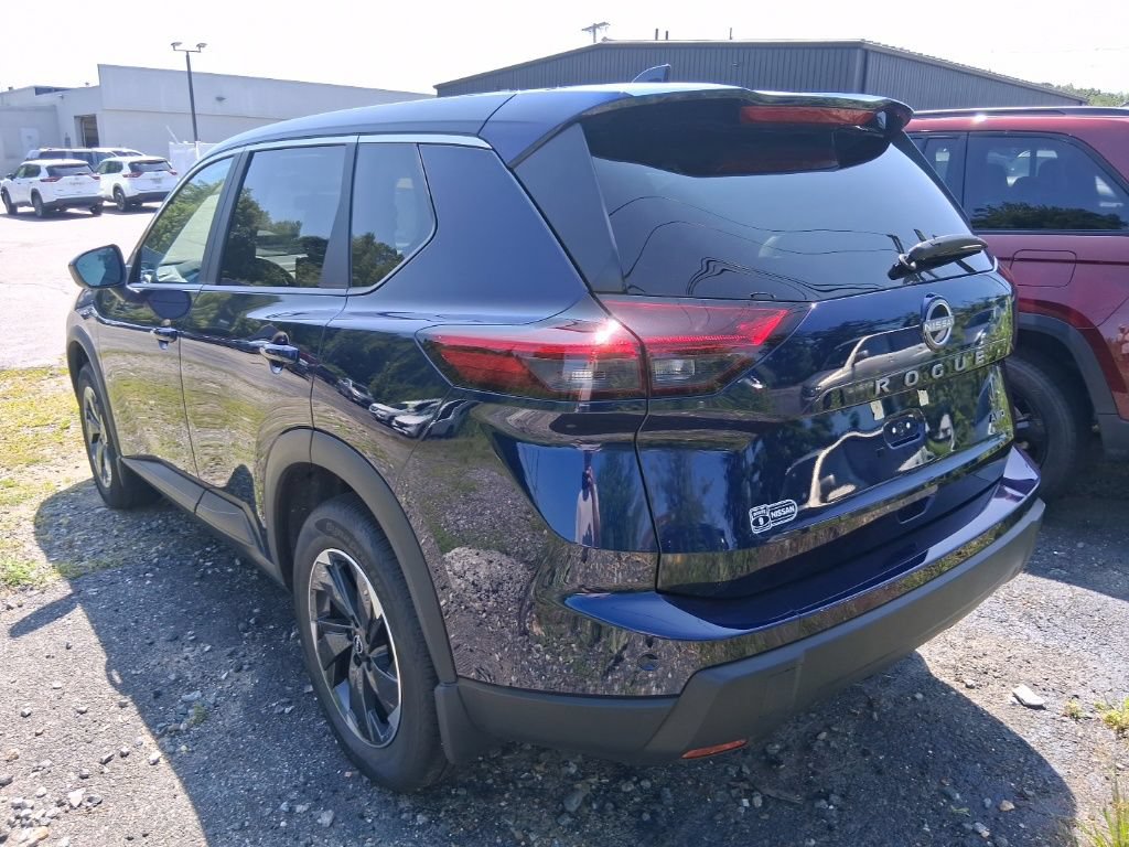 Used 2026 Nissan Rogue SV AWD/4WD image 9