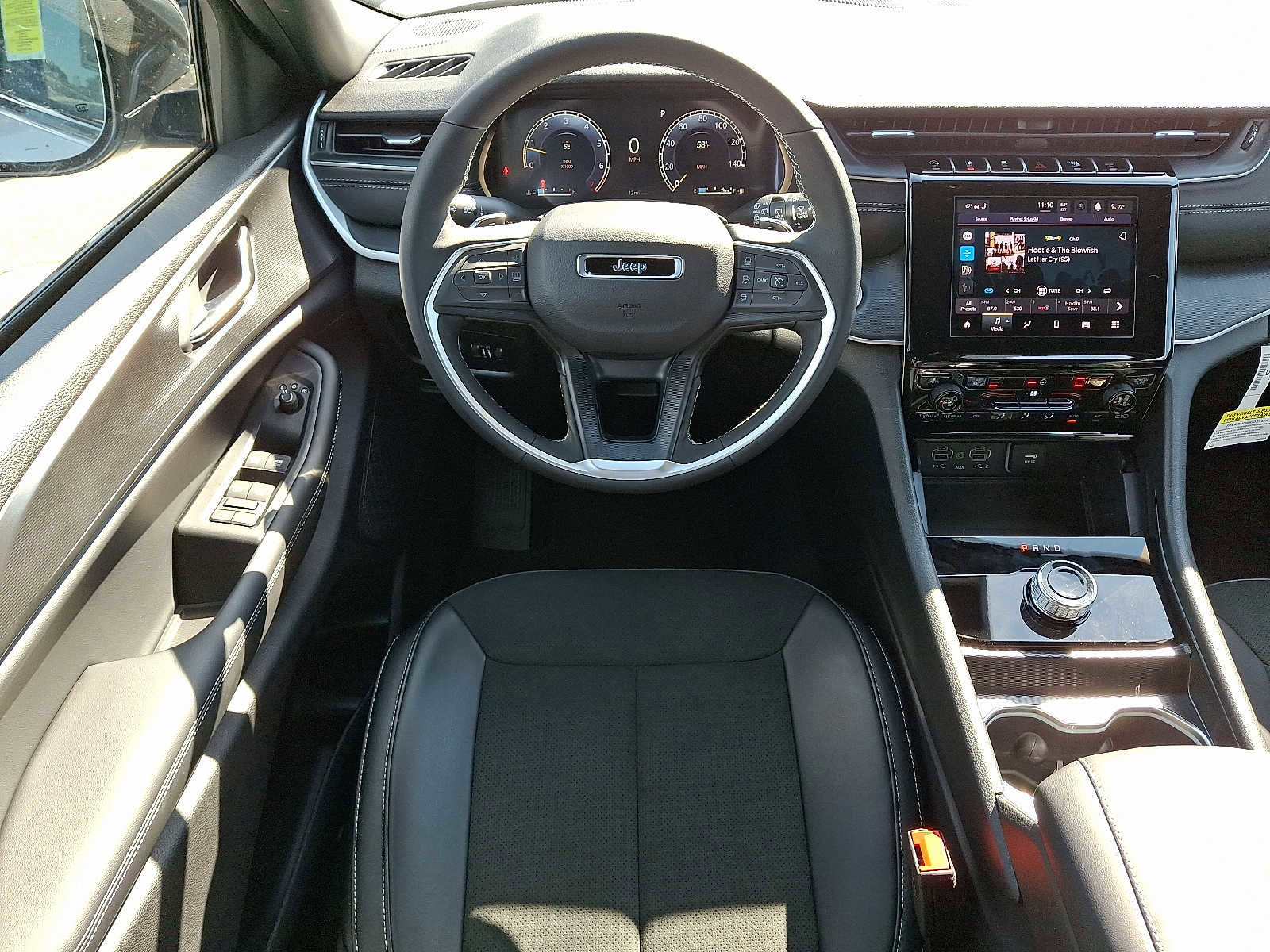 New 2025 Jeep Grand Cherokee Altitude image 7