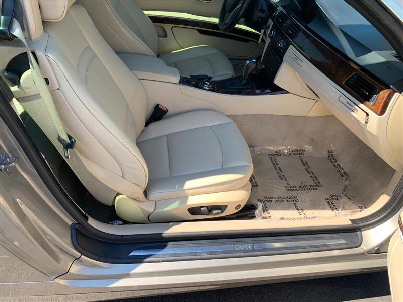 Used 2009 BMW 335i Convertible image 25