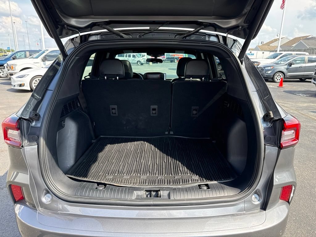 Used 2023 Ford Escape ST-Line w/ Tech Pack #1 AWD/4WD image 40