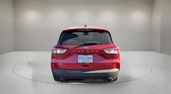 Certified 2021 Ford Escape SE w/ SE Sport Appearance Package FWD image 3