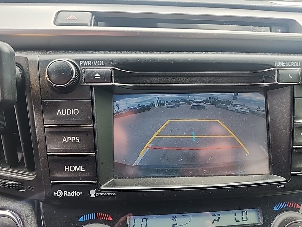 Used 2018 Toyota RAV4 XLE FWD image 4