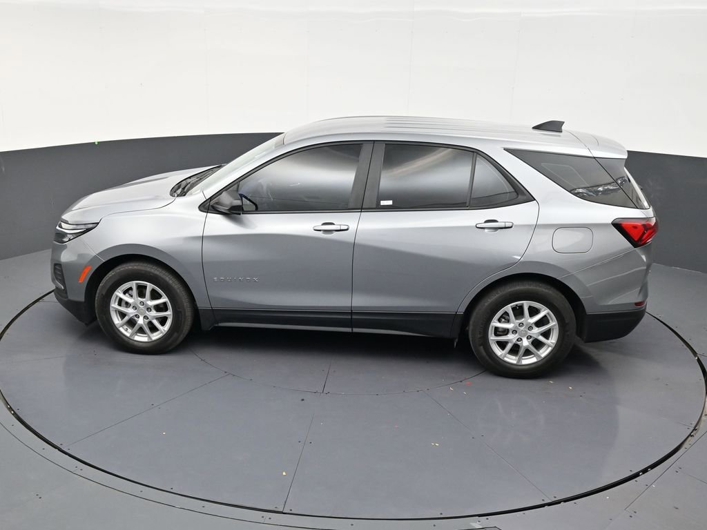 Used 2023 Chevrolet Equinox LS FWD image 13