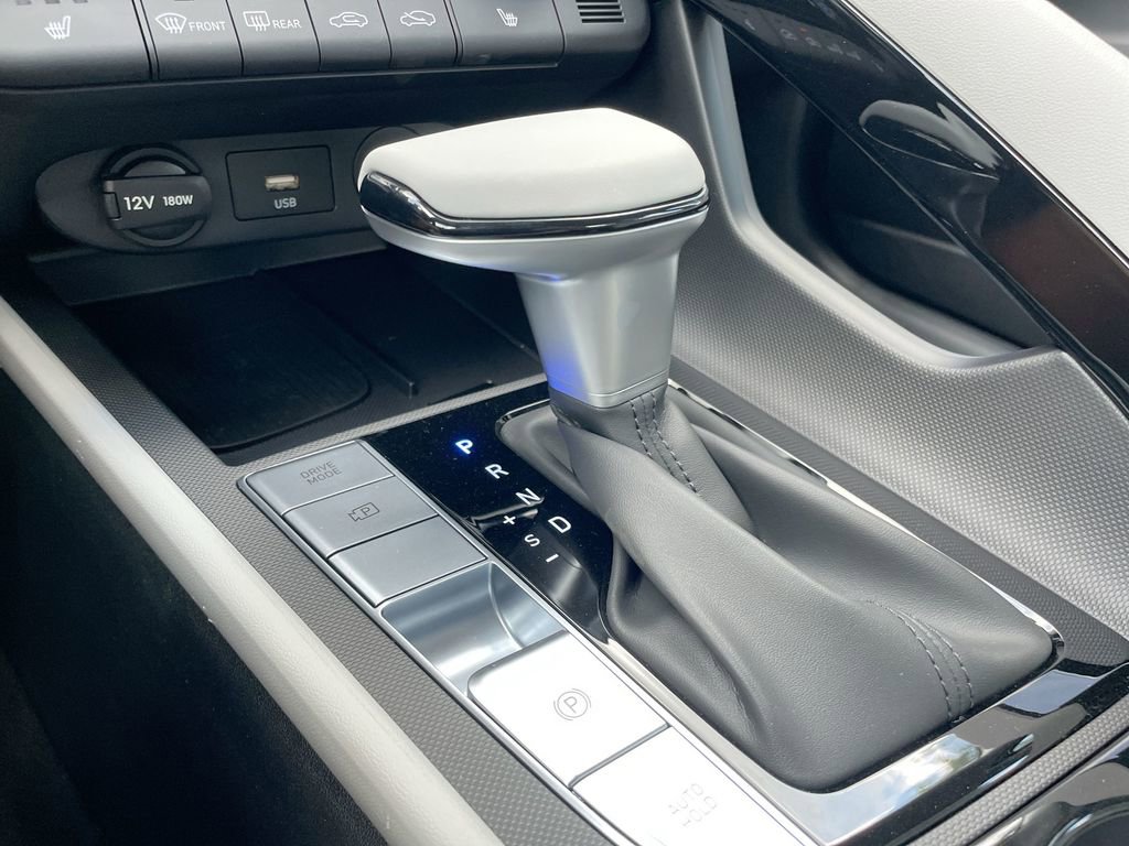 New 2025 Hyundai Elantra Limited image 45