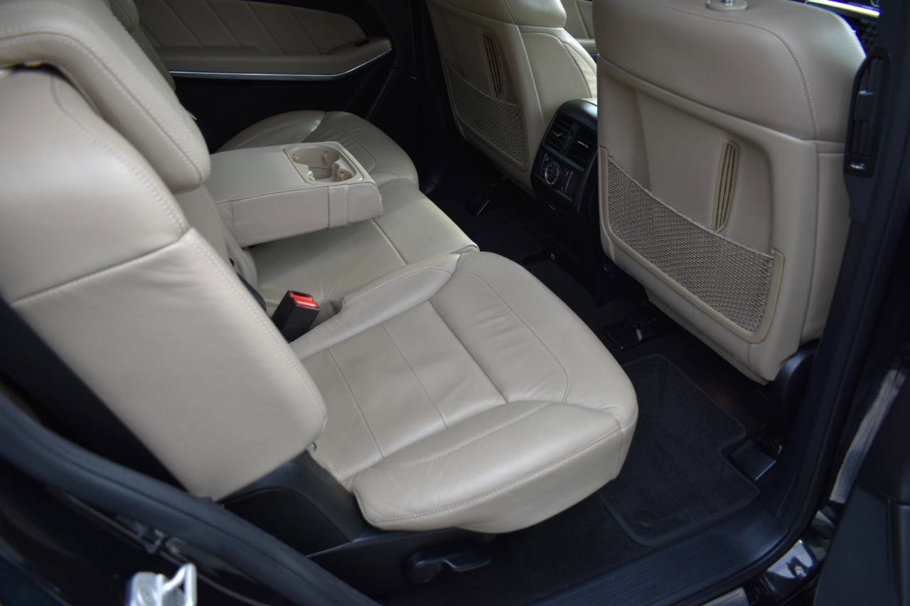 Used 2016 Mercedes-Benz GL 550 4MATIC image 32