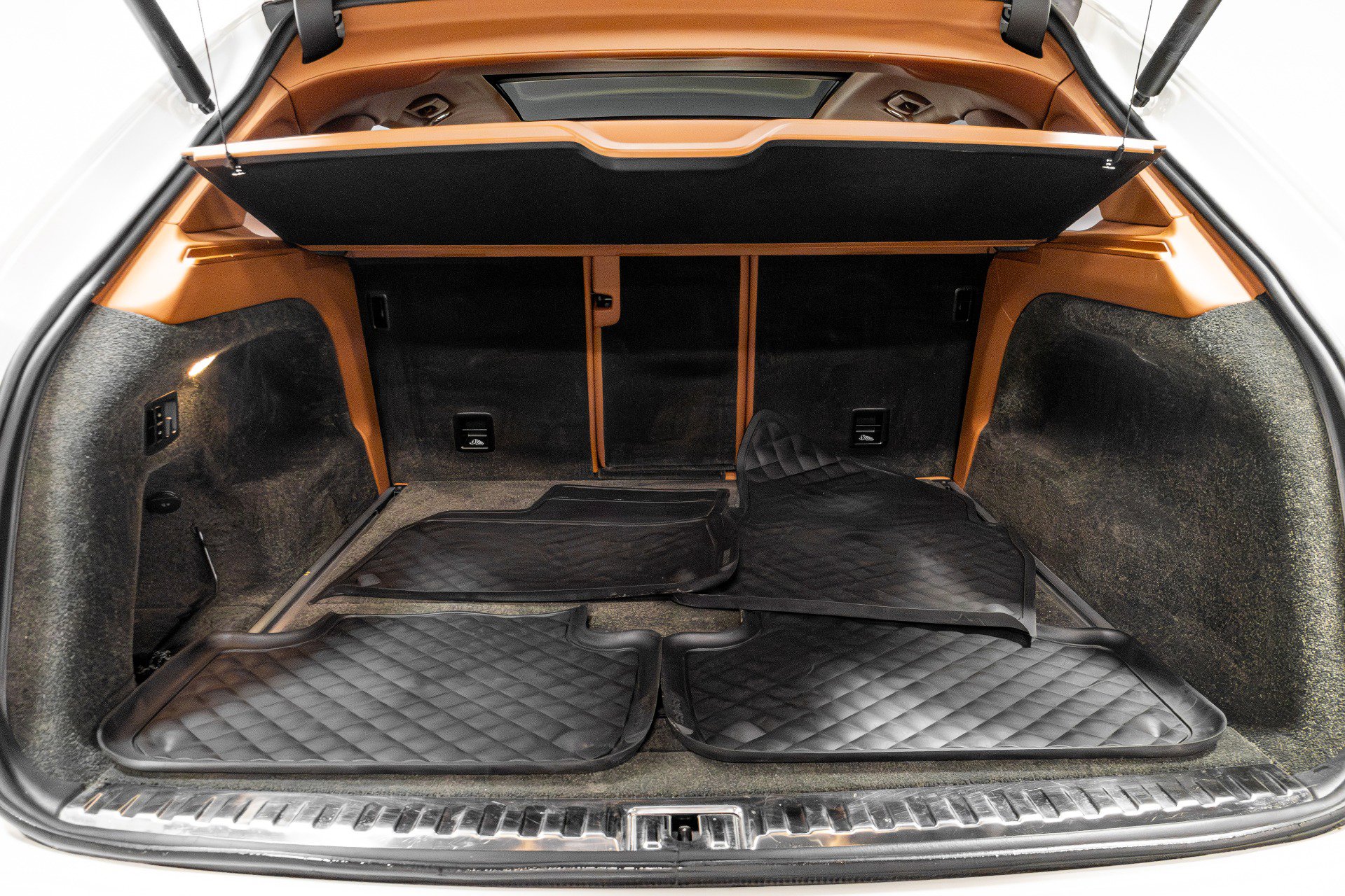 Used 2019 Bentley Bentayga image 41