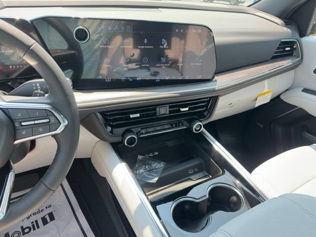 New 2026 Chevrolet Suburban Premier w/ Sun And Tow Package AWD/4WD image 25