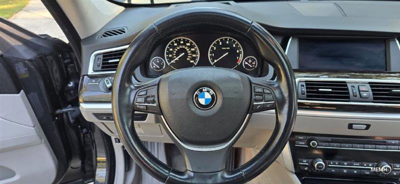 Used 2012 BMW 550i Gran Turismo w/ Driver Assistance Pkg image 9
