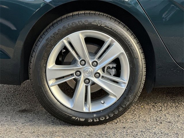 Used 2018 Buick Regal Preferred image 31