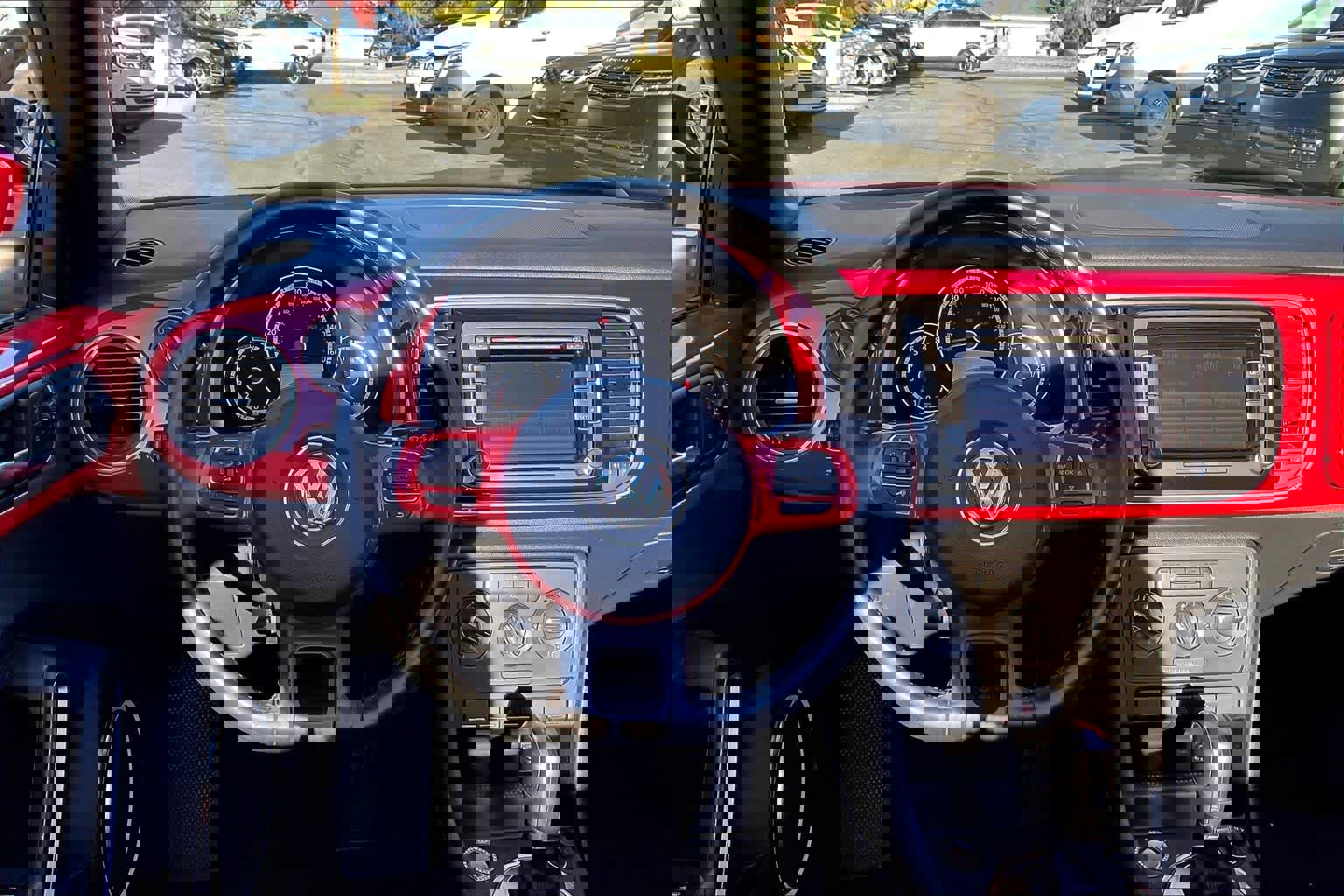 Used 2014 Volkswagen Beetle 2.5 image 8