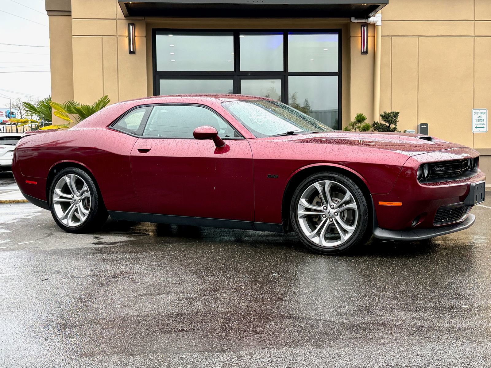 Used 2021 Dodge Challenger R/T RWD image 1