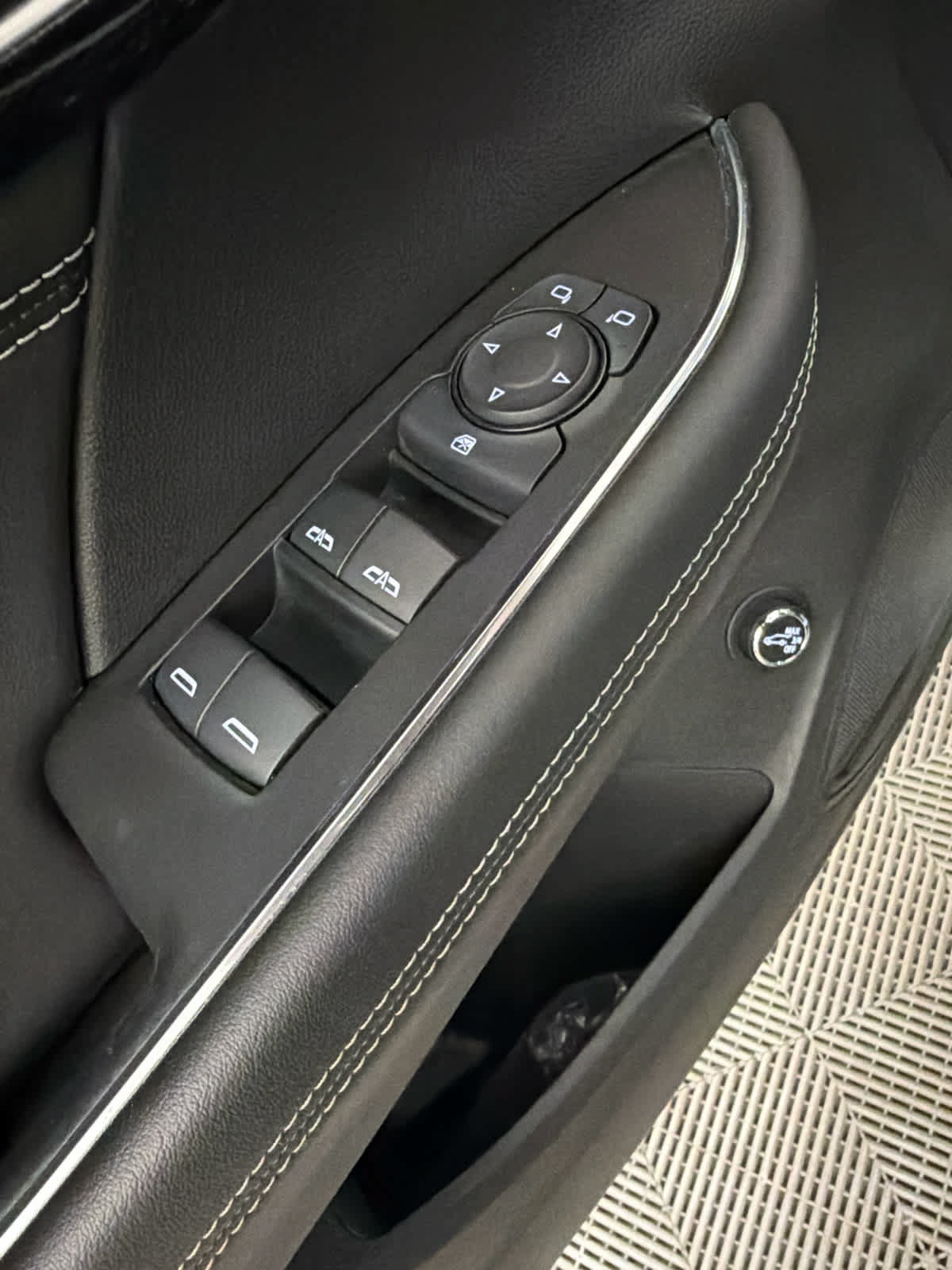 Used 2021 Buick Envision Preferred FWD image 23