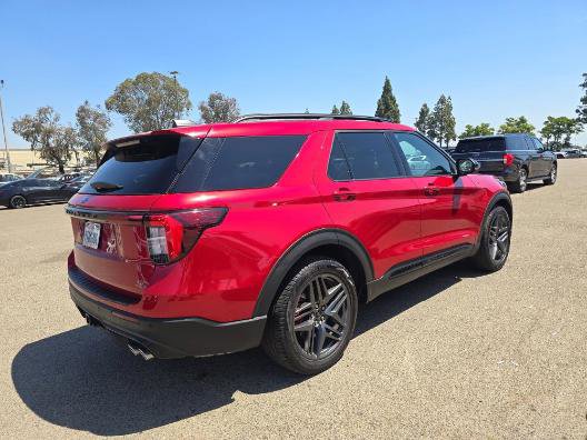 Used 2025 Ford Explorer ST w/ Sun And Sound Package AWD/4WD image 2