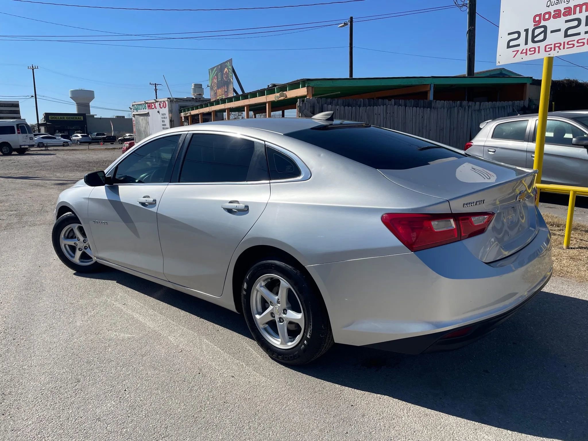 Used 2018 Chevrolet Malibu LS FWD image 3