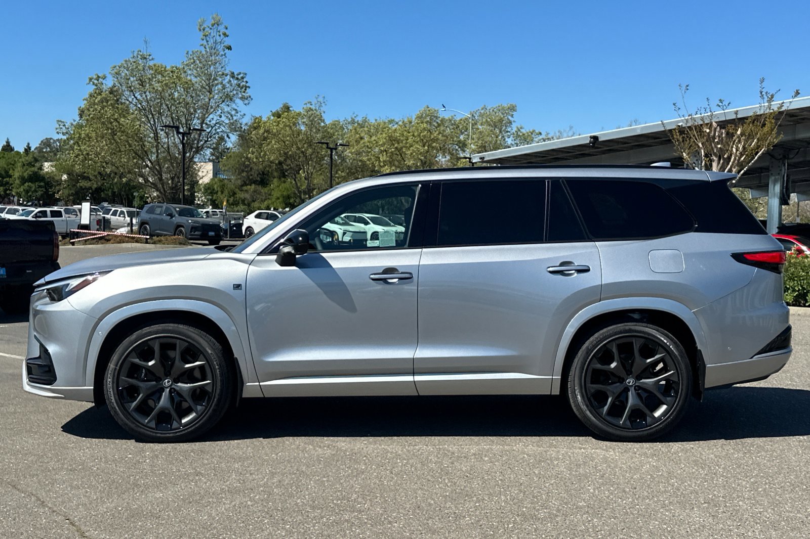 New 2026 Lexus TX 500h AWD image 7