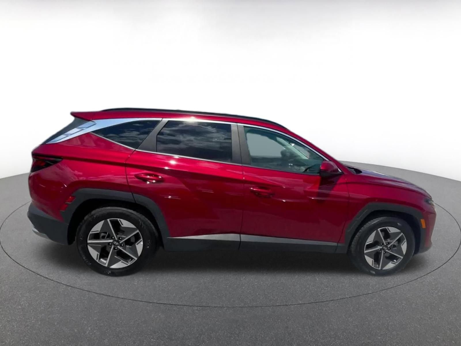 Used 2025 Hyundai Tucson SEL FWD image 16